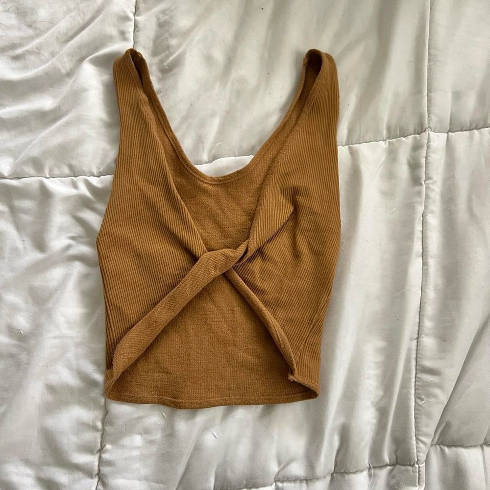 UO out from under crop top